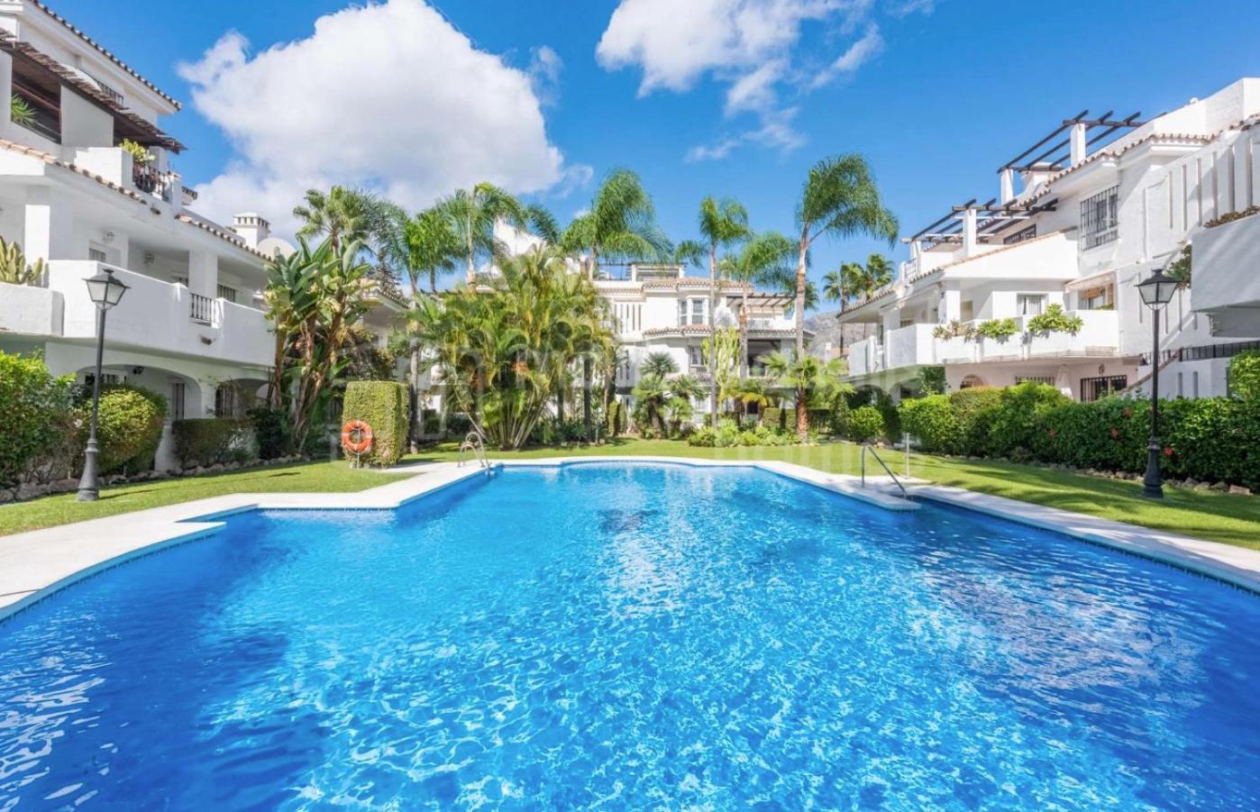 4 Bed House With Pool Walk To Puerto Banus Fast Internet Villa Marbella Ngoại thất bức ảnh