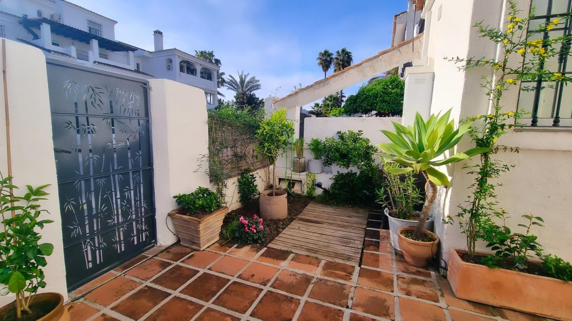 4 Bed House With Pool Walk To Puerto Banus Fast Internet Villa Marbella Ngoại thất bức ảnh