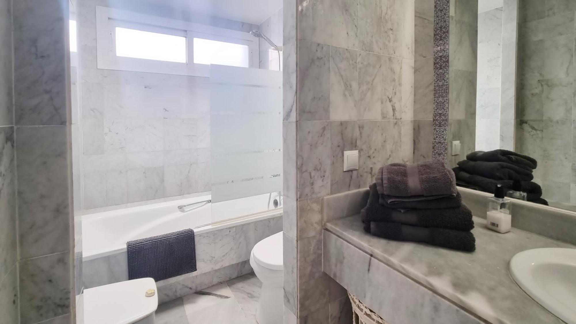 4 Bed House With Pool Walk To Puerto Banus Fast Internet Villa Marbella Ngoại thất bức ảnh